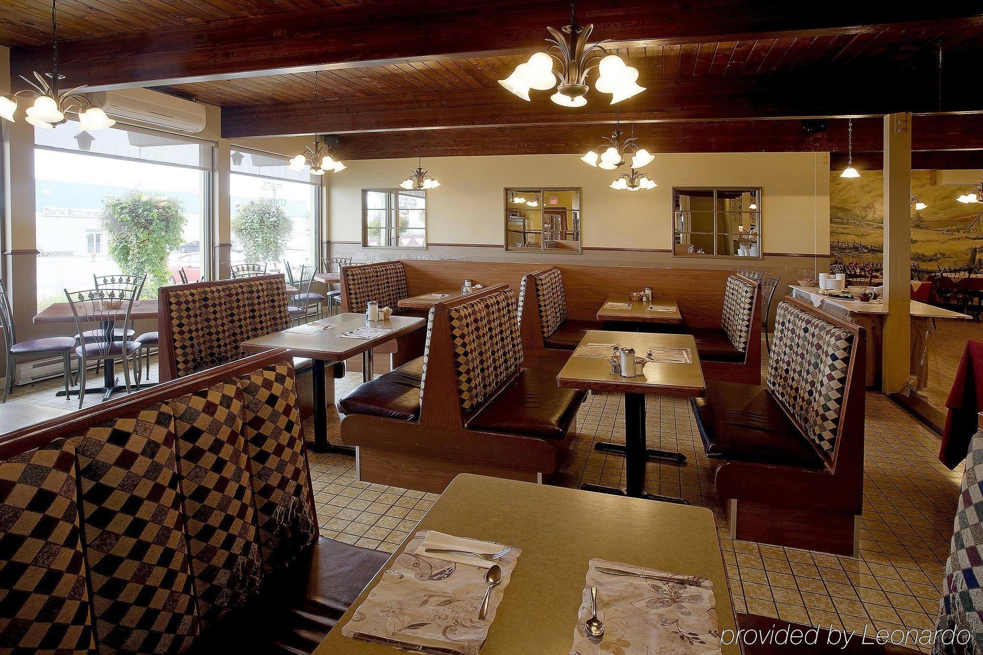 Econo Lodge Форествил Ресторант снимка
